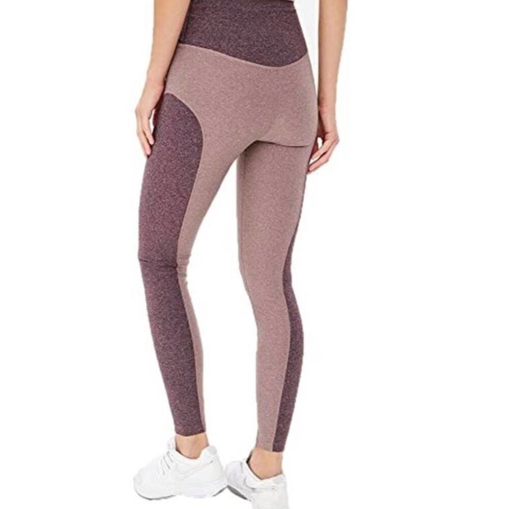 Nike‎ Legend Sculpt Hyper Tight.